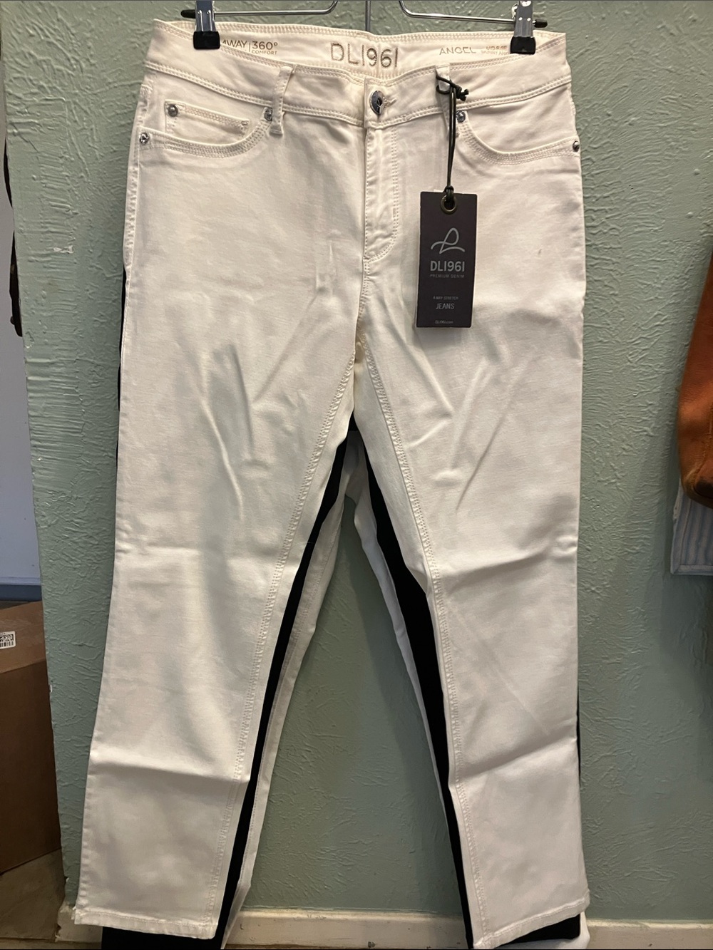 DL1961 White and Black Jeans Bundle lot of 3! Bulk sale new with tags